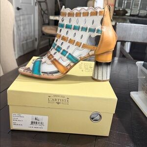 L'ATISTE Women's Orange and Teal Heels